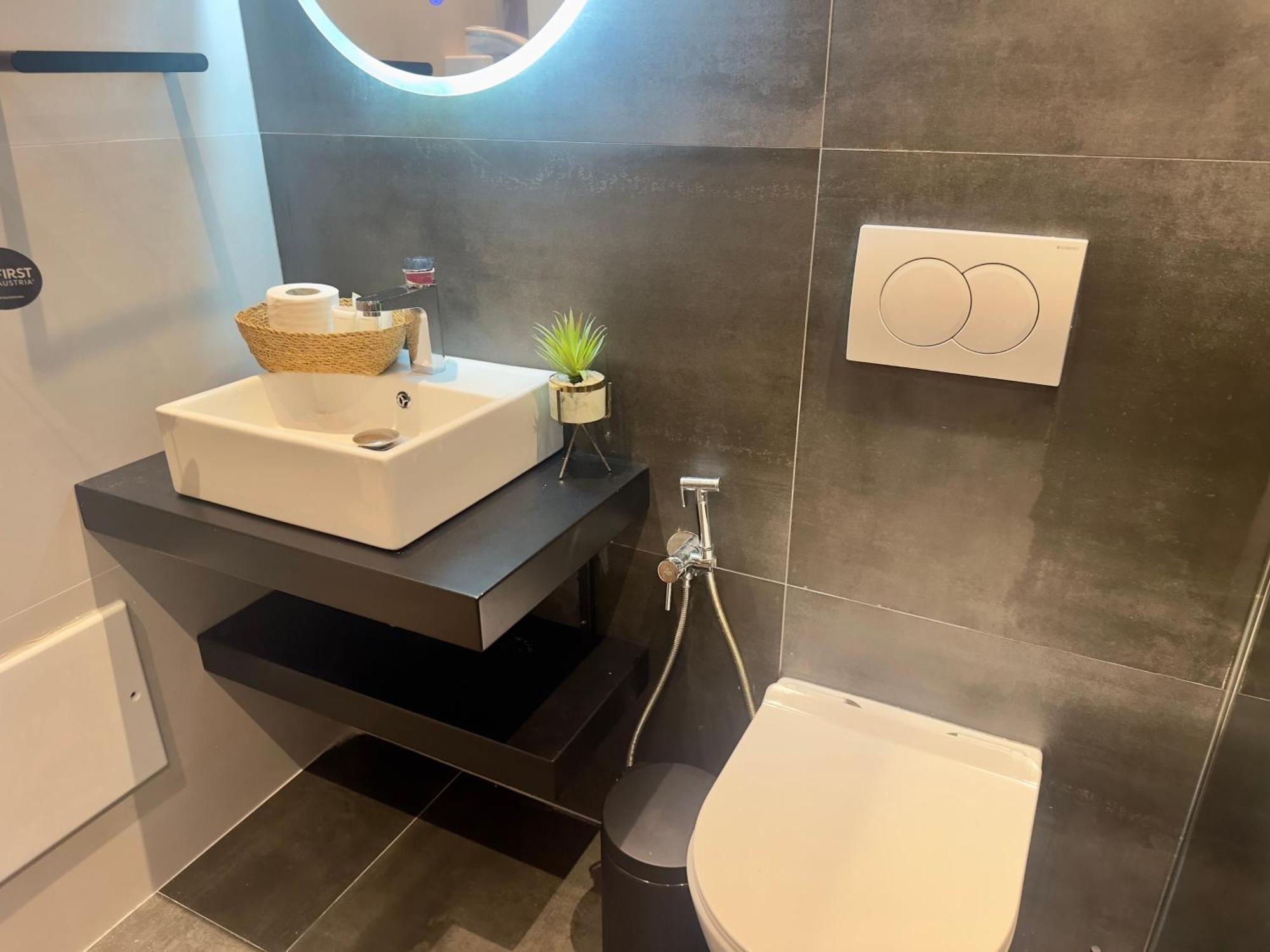 Elmar Comfort Vlorë Exteriör bild