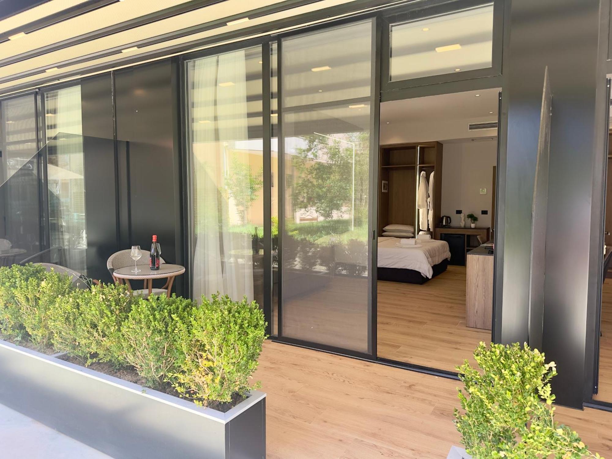 Elmar Comfort Vlorë Exteriör bild