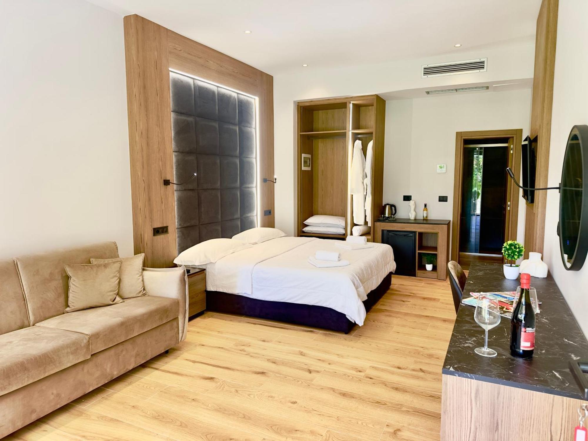 Elmar Comfort Vlorë Exteriör bild