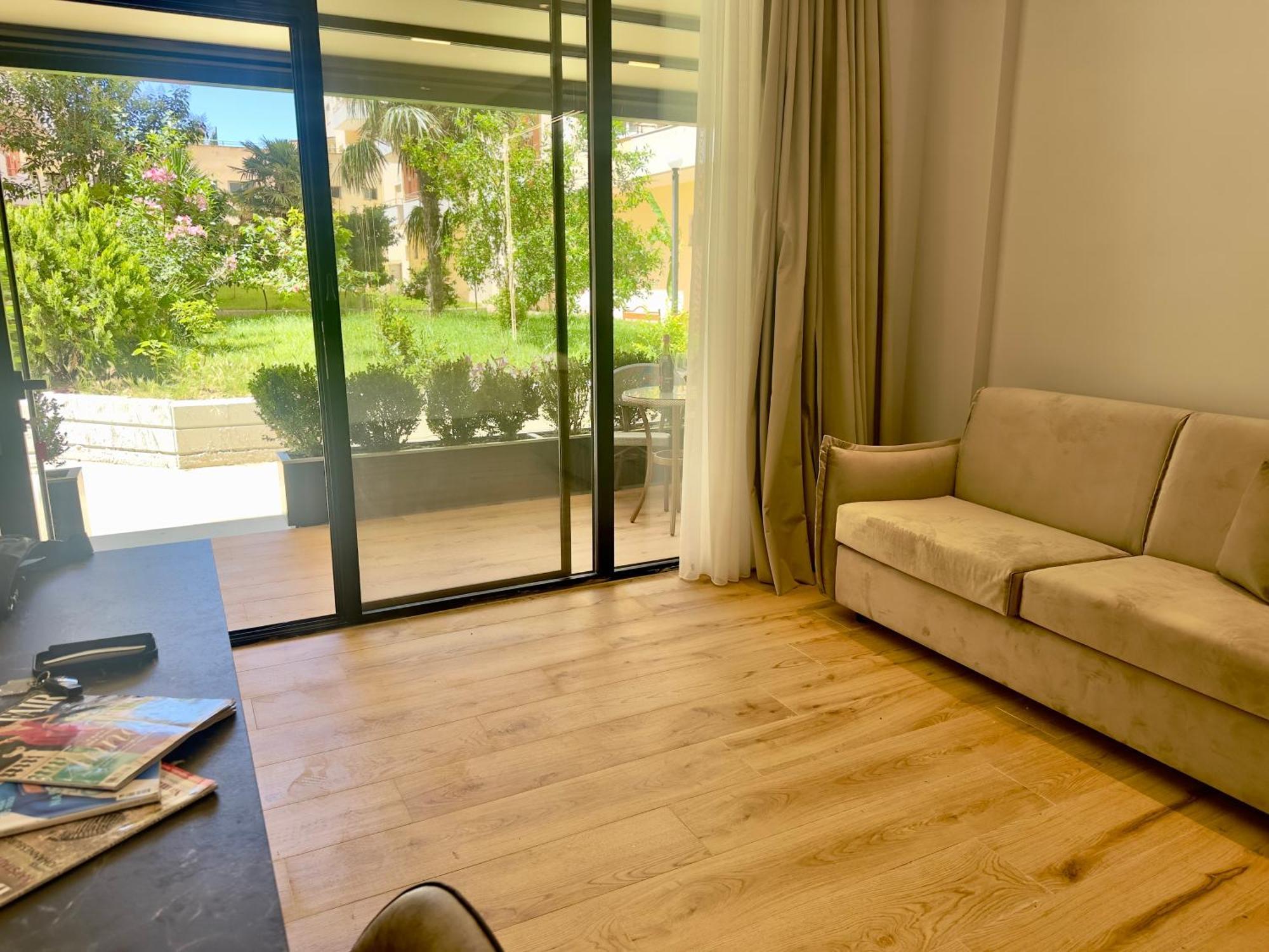 Elmar Comfort Vlorë Exteriör bild