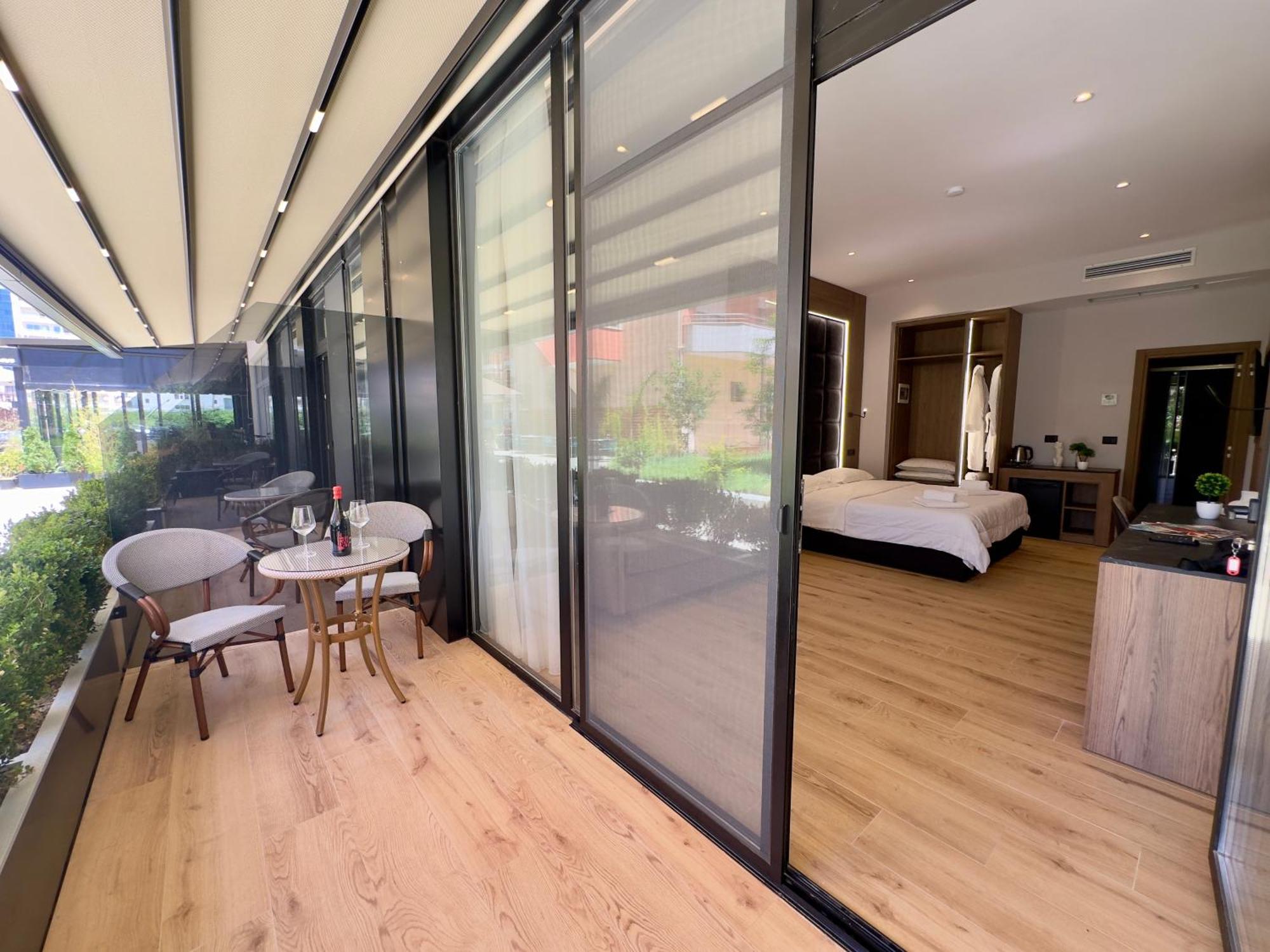 Elmar Comfort Vlorë Exteriör bild